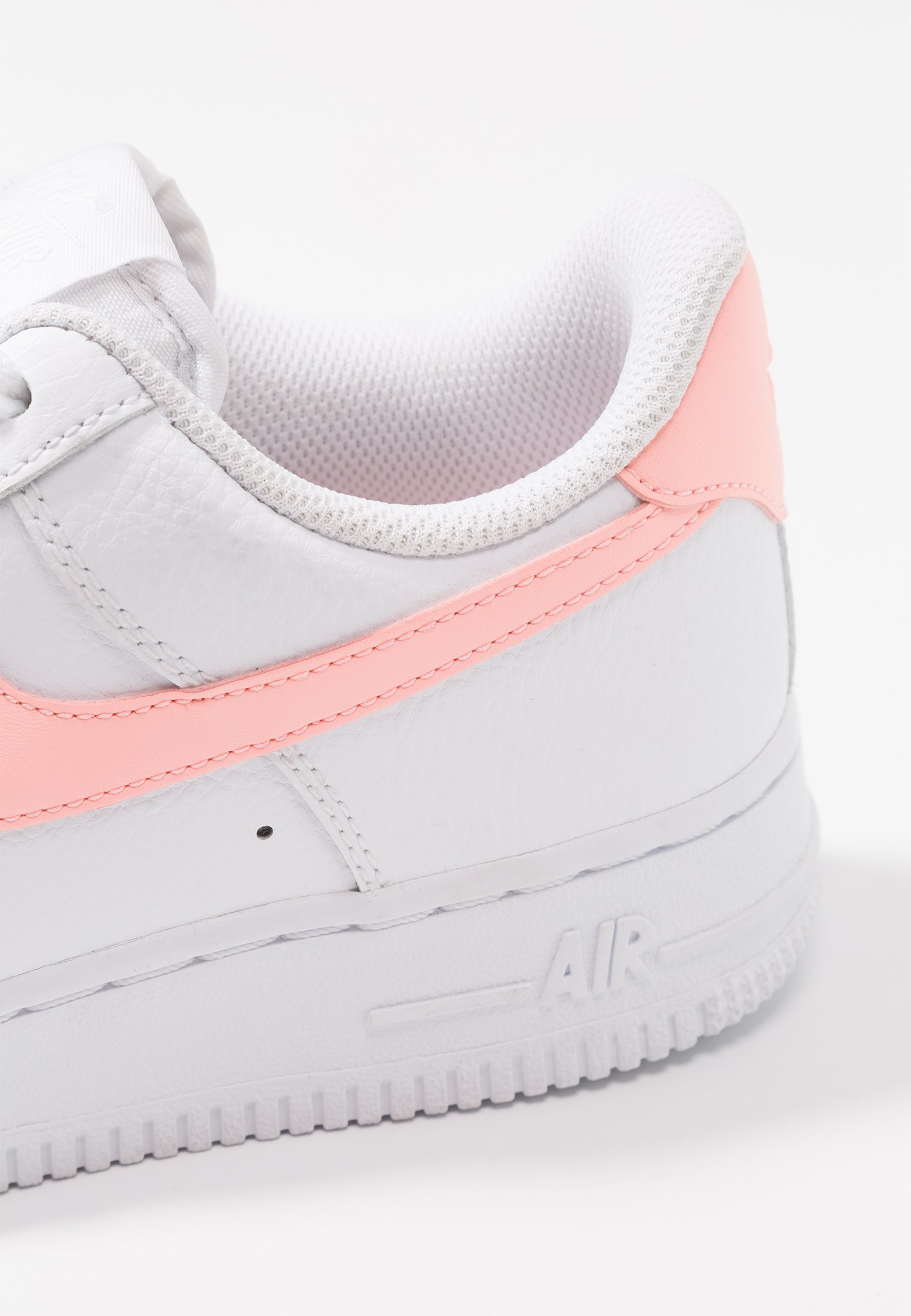 nike air force 1 07 trainers white oracle pink white