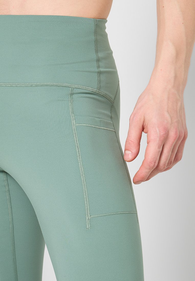 SLEEK POCKET HIGH RISE 
