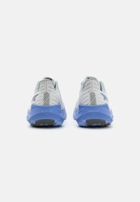 Altra FWD EXPERIENCE ROAD - Scarpe da corsa su strada - gray/purple