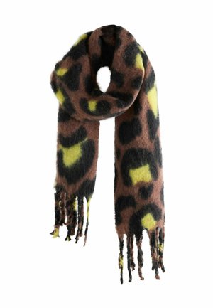 Écharpe en imprimé léopard marron et noir avec des accents jaunes, fabriquée en matériau doux et duveteux, avec des extrémités à franges pour ajouter de la texture.
