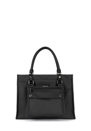 Borsa tote nera in nylon con due manici superiori, una tasca frontale con zip e dettagli in metallo argentato. Texture liscia e forma rettangolare.