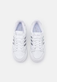 adidas Originals CONTINENTAL 80 STRIPES  - Sportcipő -  white