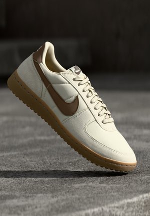 Sneakers laag - sand