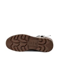 Suela de caucho marrón con un patrón de agarre texturizado, que presenta detalles de marca en relieve y un borde suave y duradero.