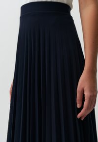 Jimmy Key HIGH WAIST MIDI - Gonna a pieghe - dark blue