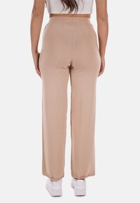 Markup Pantaloni sportivi - marrone chiaro