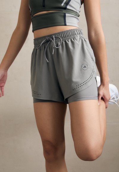 adidas by Stella McCartney Šorti “divi vienā” - deep dove