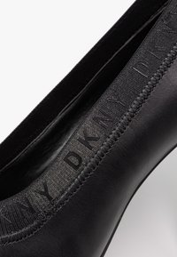 DKNY Escarpins à talons hauts - black