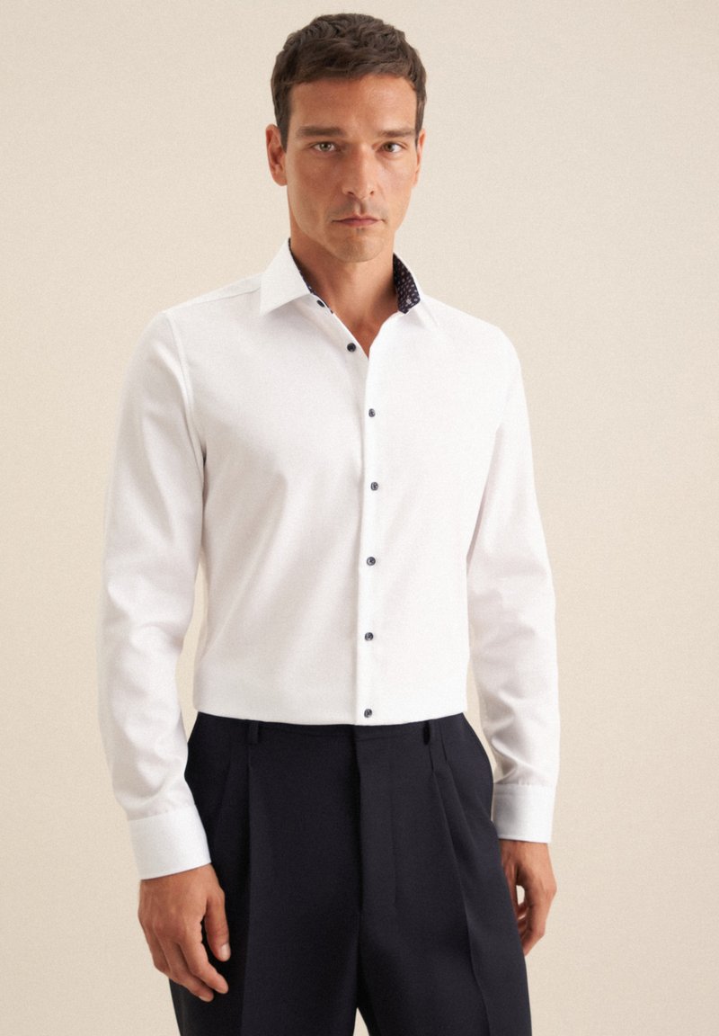 Seidensticker SLIM - Camicia elegante - white