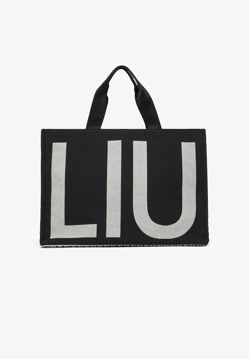Sac cabas rectangulaire noir avec des poignées courtes, avec de grandes lettres blanches "LIU" à l'avant.