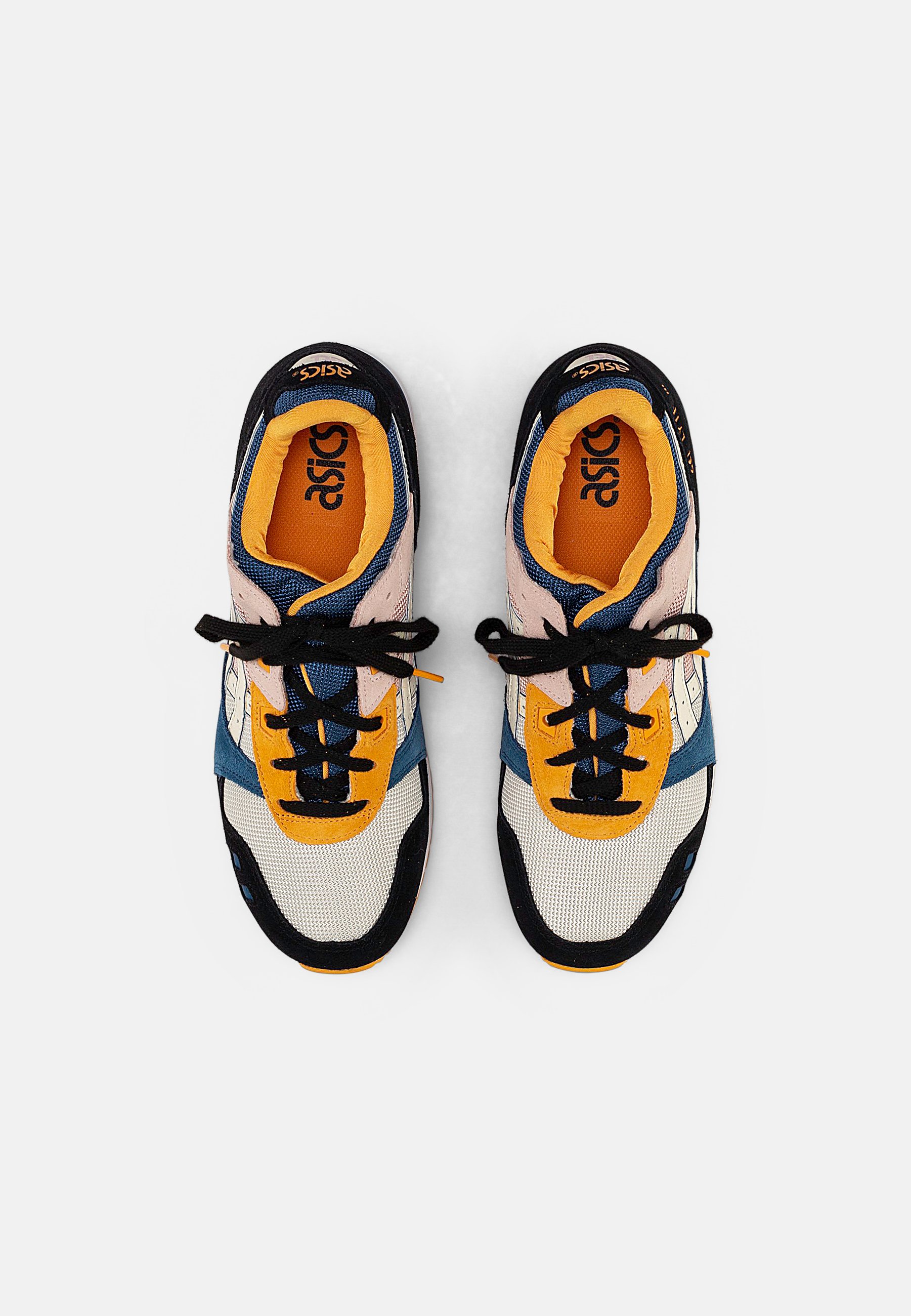 asics peach trainers