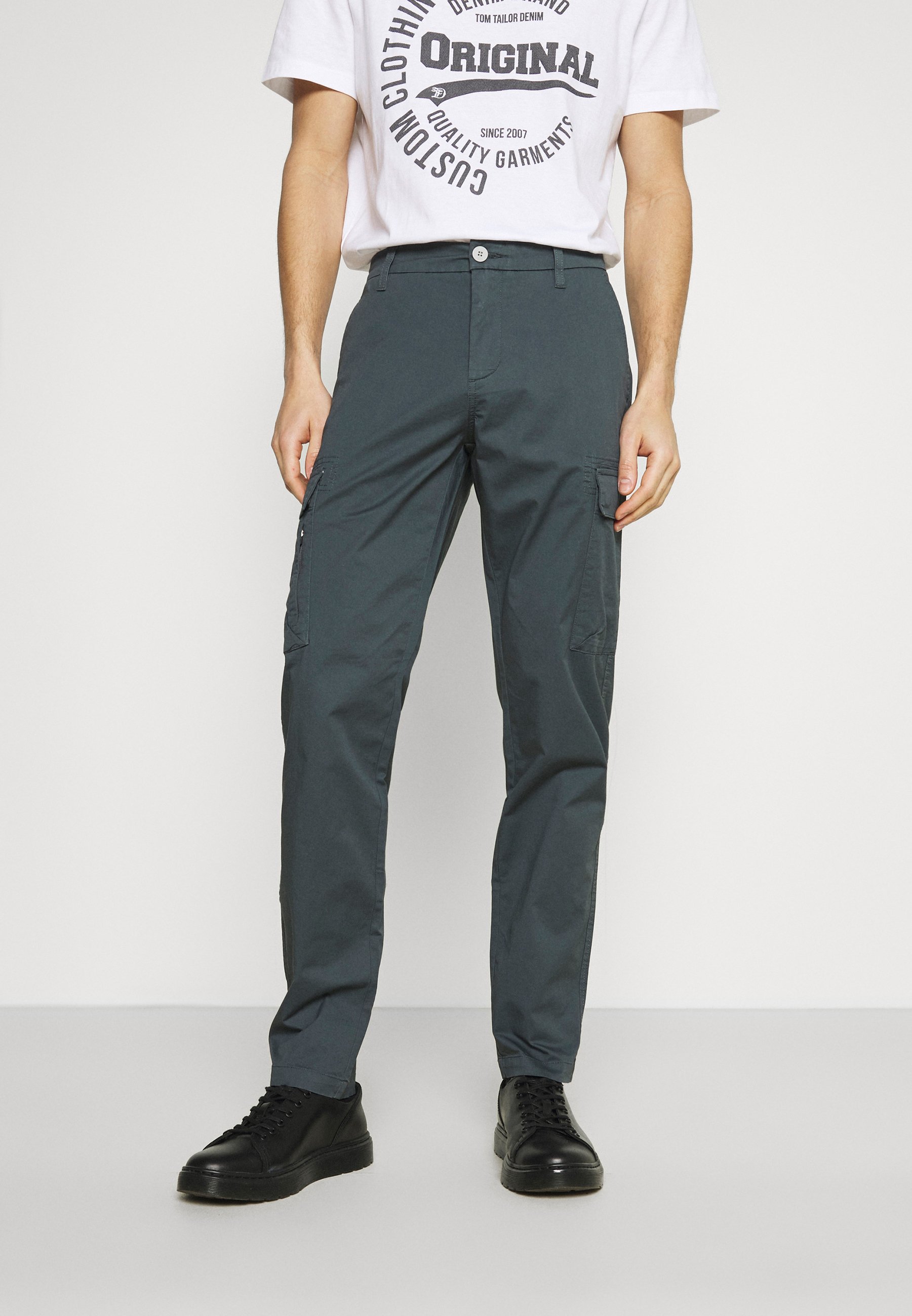 Pantalones blancos y tonos claros para mujer | Salsa Jeans ®