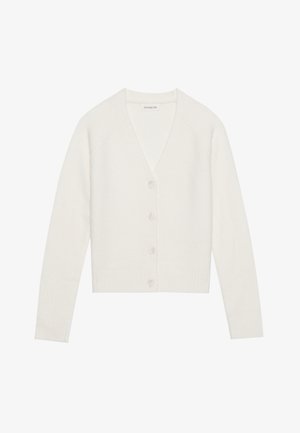 Balts kardigans, izgatavots no mīksta auduma, ar V veida kaklu, garām piedurknēm, ribota tipa aprocēm un sešām pogām priekšpusē.