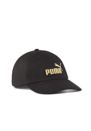 Schwarze Baseballmütze aus Baumwolle mit gebogenem Schirm. Auf der Vorderseite befindet sich ein goldfarbener, gestickter "PUMA"-Schriftzug. Sechs Belüftungsöffnungen auf der Oberseite.