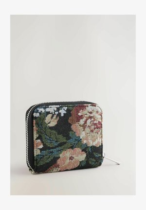 Peňaženka s kvetinovým vzorom v čiernej farbe s jemným prešívaním, zipsovým zatvorením a striebornými doplnkami. Kompaktnej štvorcovej veľkosti s textúrovaným povrchom.