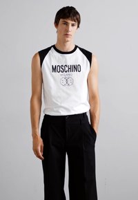 MOSCHINO PANTALONE - Nadrágok - nero