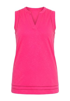 Bez rękawów, jasnoróżowy top z dekoltem w szpic i dekoracyjnymi przeszyciami wzdłuż pach i dołu.