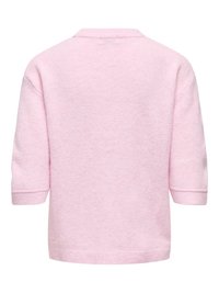 Pull en maille rose clair à manches courtes, avec col rond et poignets et bas côtelés, vu de dos.