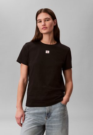 Calvin Klein Jeans LABEL CLASSIC FIT TEE - Jednoduché tričko - black