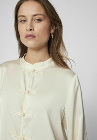 VILA MIT LANGEN ÄRMELN HIGH NECK - Blouse - birch