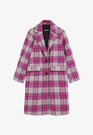 Károvaný kabát v ružových a krémových odtieňoch, so štruktúrovaným golierom, dvoma prednými vreckami a čiernymi gombíkmi. Mäkký zmesový materiál z vlny.
