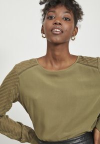 Object OBJZOE - Blusa - burnt olive