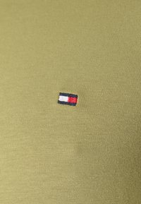 Thumbnail Image 6