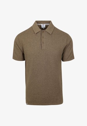 Bruine polo met korte mouwen van een gestructureerde stof, voorzien van een drieknoopsluiting en een platte kraag. Inclusief een subtiel logo aan de onderrand.