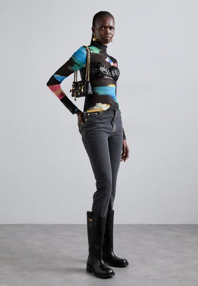 MOSCHINO BIKER BAG - Sac bandoulière - fantasia nero