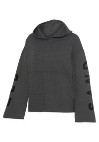 Grauer Kapuzenpullover mit lockerem Schnitt, breiten Ärmeln und großen schwarzen Buchstaben entlang des linken Ärmels. Weicher Stoff.