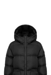 Sort dunjakke med lynlåslukning, oversize hætte og quiltet mønster. Har et rundt mærke på venstre ærme og elastisk kant.