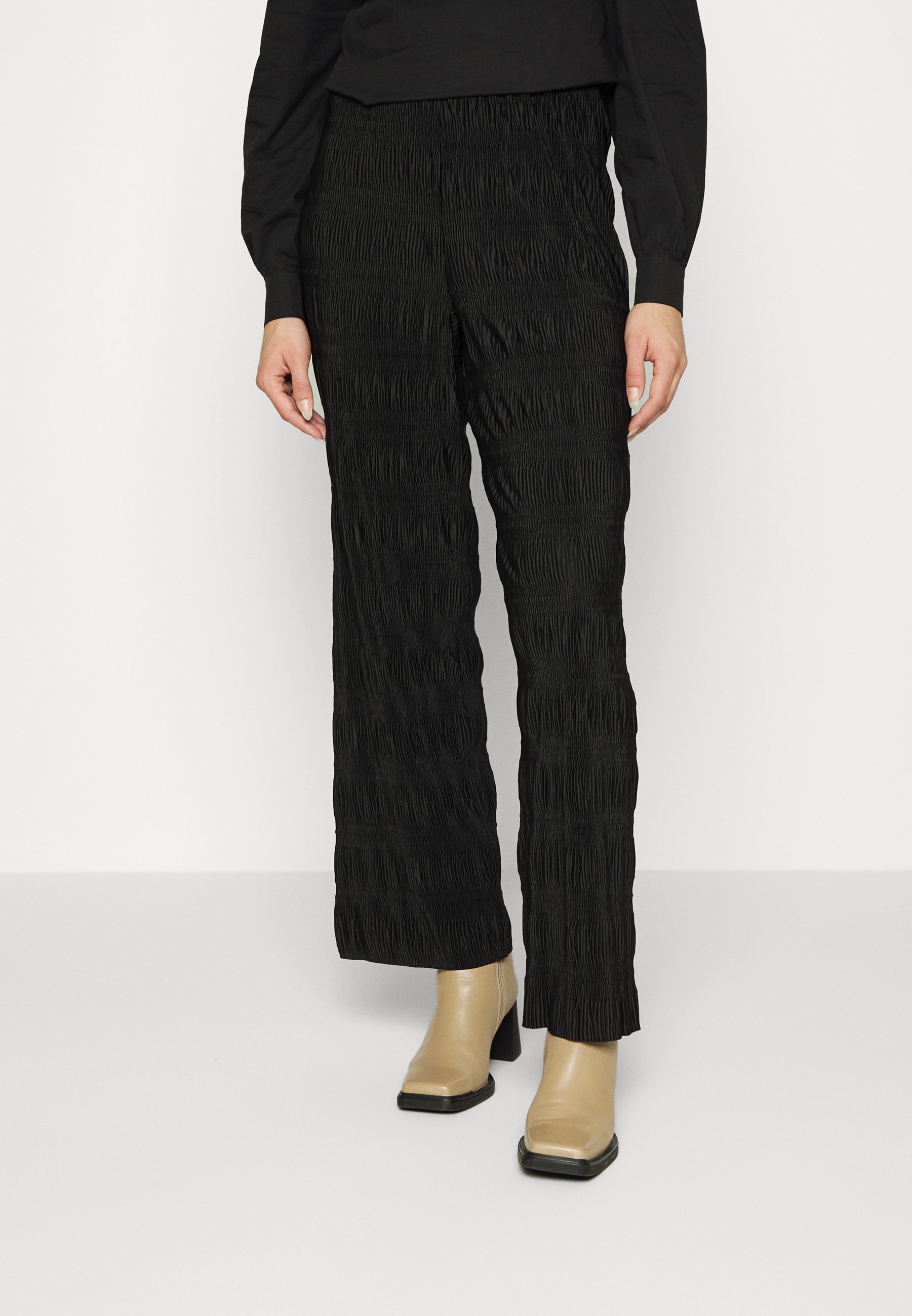 black wide leg ankle pants