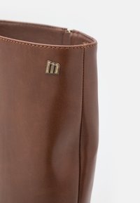 mtng NEW  - Bottes à plateau - moka
