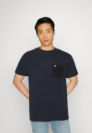 GRID POCKET - Majica kratkih rukava s printom - dark navy/jet black