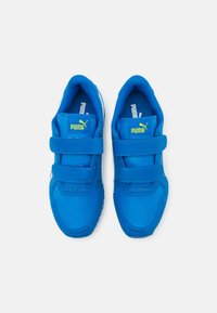 Puma CABANA RACER 20 UNISEX - Joggesko - team royal/white/yellow burst