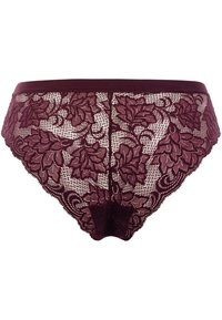 Bordeaux kanten slipjes met bloemmotief, elastische tailleband en golvende randen, met een semi-doorzichtige textuur en gedetailleerde afwerking.
