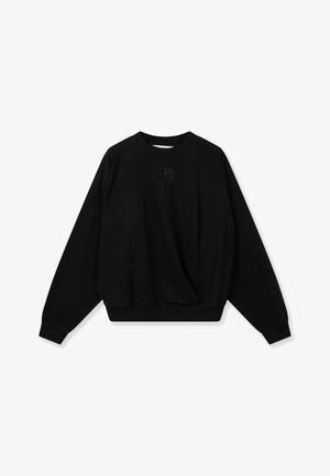 Sweat-shirt noir en tissu doux, doté d'un col rond, d'épaules tombantes et d'un motif brodé subtil sur la poitrine.