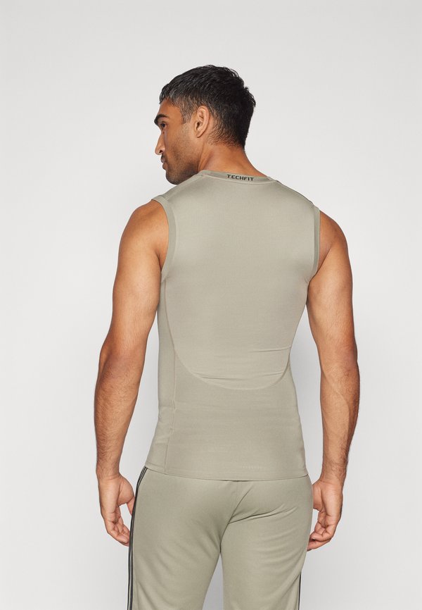 TEE - Top - silver pebble3