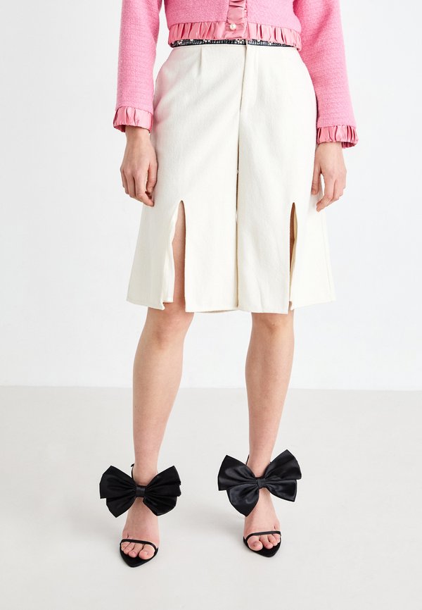 MARITIME BOUCLE SHORTS - Shorts - ivory