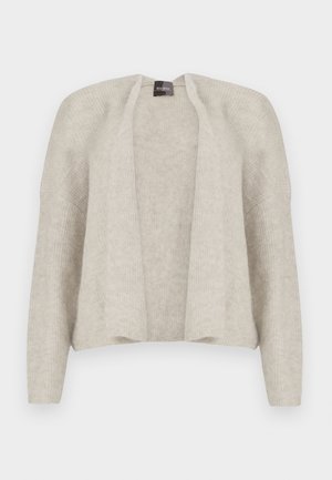 Cardigan gris clair avec une ouverture frontale, fabriqué dans un tissu doux et texturé. Il présente des manches longues et une coupe décontractée. Sans fermetures.