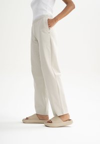 MELA LOUNGE KIRANI - Nachtwäsche Hose - birke
