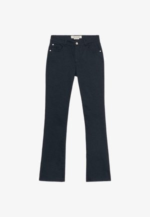 Vaqueros negros acampanados fabricados con una mezcla de algodón. Presentan cinco bolsillos, herrajes de metal y una etiqueta de marca en la cinturilla.