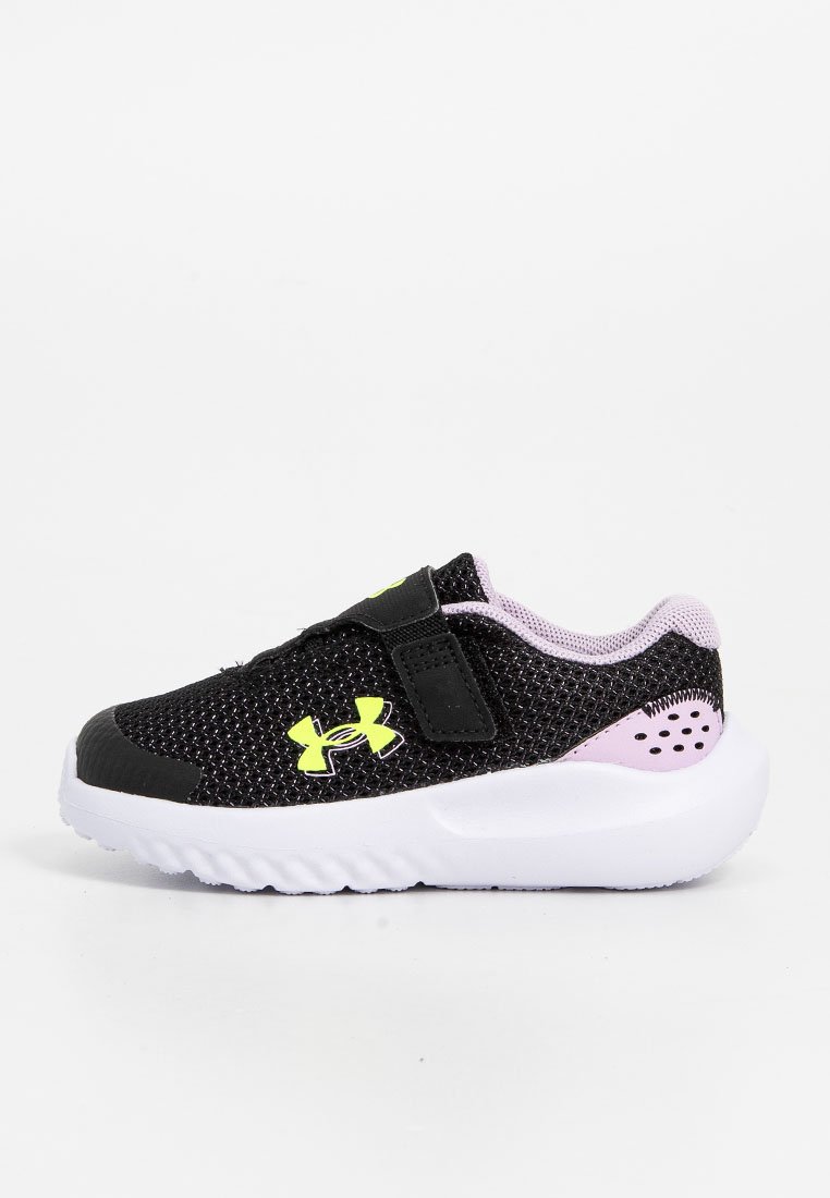Scarpa sportiva in rete nera con accenti verde lime, dettagli rosa e suola bianca. Presenta una fascia in Velcro e un design traspirante.