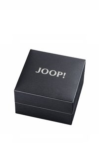 Schwarze Geschenkschachtel mit strukturiertem Design und JOOP! Logo auf dem Deckel in silberner Schrift, quadratische Form und elegantes Design.