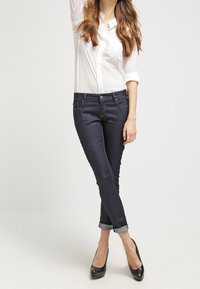 BOSS Vaqueros pitillo - raw denim