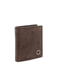 Cartera de cuero marrón con textura suave, diseño bifold y un adorno circular de metal. Presenta costuras visibles y múltiples ranuras para tarjetas.