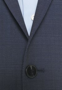 Thumbnail Image 9