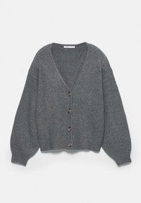 Gilet en maille gris à manches longues avec col en V et quatre boutons en écaille de tortue sur le devant, poignets et ourlet côtelés.