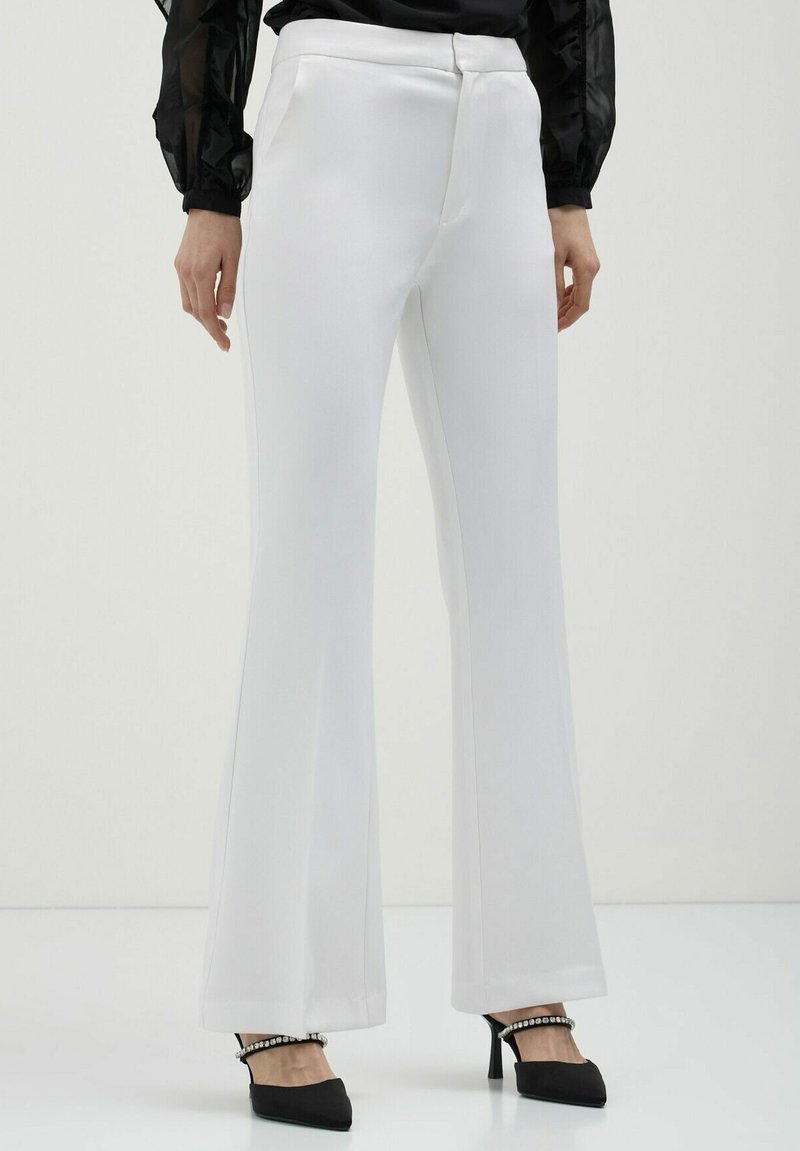 Pantaloni formali slim in lana Bianco | IT