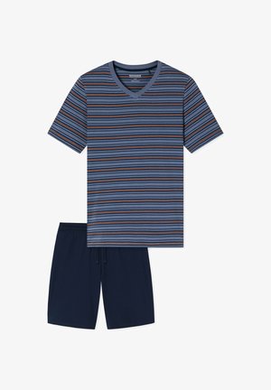 Blå kortærmet V-hals T-shirt med orange og grå striber, kombineret med ensfarvede marineblå shorts med elastisk talje.